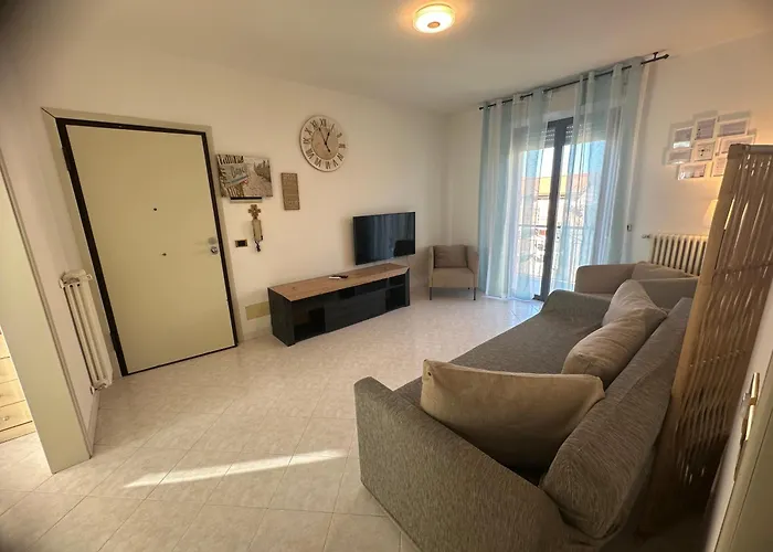 Beach House Holiday Apartments